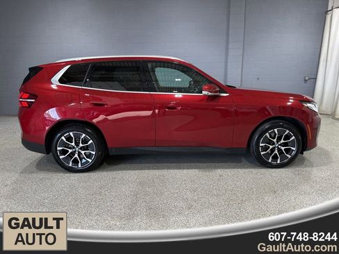 Certified 2025 BMW X3 xDrive30i w/ Premium Package AWD/4WD image 2