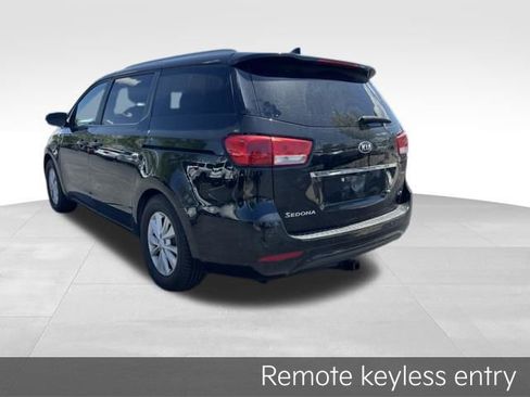 Used 2016 Kia Sedona LX w/ LX Convenience Package FWD image 5