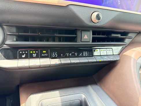 Certified 2023 Toyota Crown w/ Advanced Technology Package AWD/4WD image 17