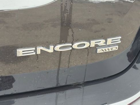 Used 2022 Buick Encore Preferred w/ Safety Package image 21