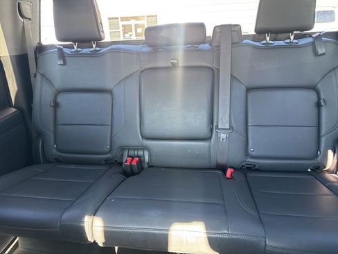 Used 2024 GMC Sierra 1500 SLT image 14