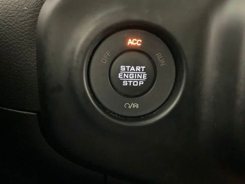 Used 2021 Jeep Gladiator Overland image 21