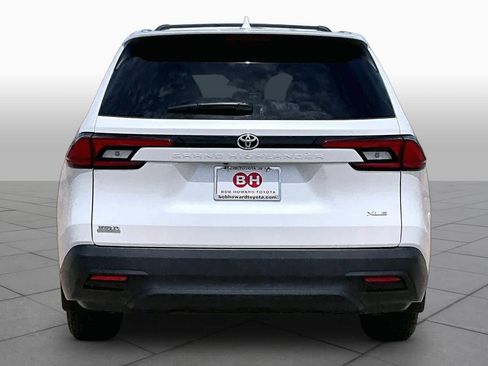 New 2026 Toyota Grand Highlander FWD image 4