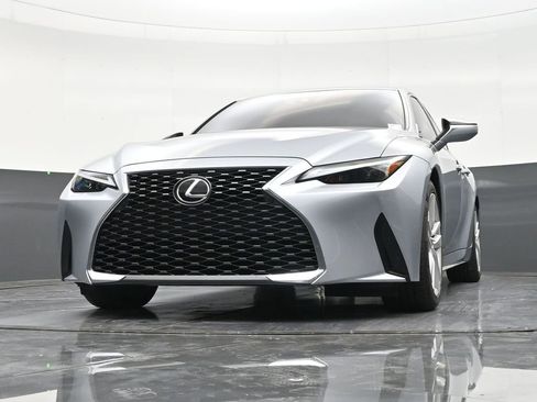 Used 2023 Lexus IS 300 w/ Comfort Package RWD image 28