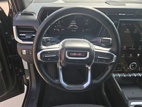 Used 2025 GMC Terrain Elevation image 18