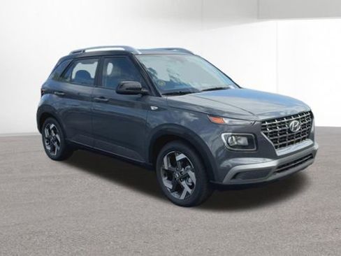 New 2026 Hyundai Venue SEL FWD image 2