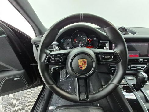 Certified 2022 Porsche Macan AWD/4WD image 30