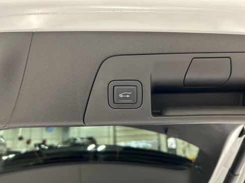 Used 2024 Buick Envision Sport Touring image 30