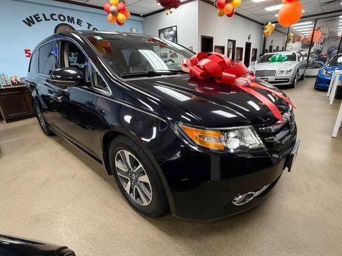 Used 2016 Honda Odyssey Touring Elite image 11