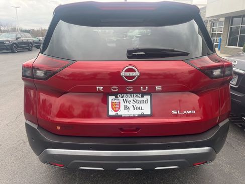Used 2023 Nissan Rogue SL w/ SL Premium Package image 4