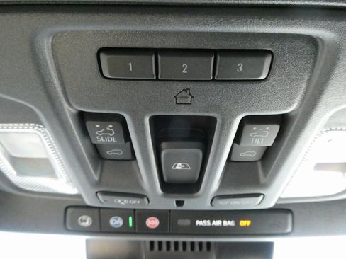 Certified 2025 Chevrolet Silverado 1500 High Country w/ Midnight Edition image 34