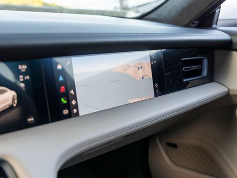 Certified 2023 Porsche Taycan GTS image 32