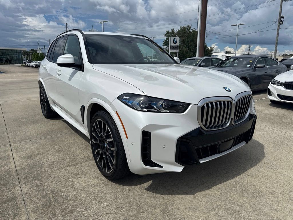 Certified 2024 BMW X5 xDrive40i w/ M Sport Package AWD/4WD image 7