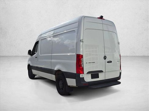 Used 2024 Mercedes-Benz Sprinter 2500 image 7