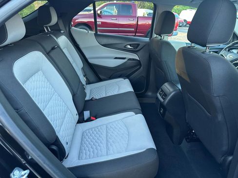 Used 2021 Chevrolet Equinox LT w/ Driver Convenience Package image 26