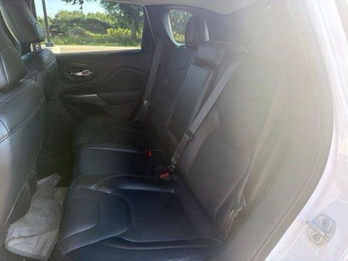 Certified 2020 Jeep Cherokee Limited AWD/4WD image 9