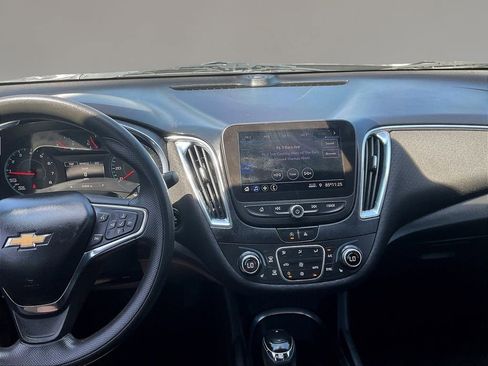 Used 2020 Chevrolet Malibu LT FWD image 9
