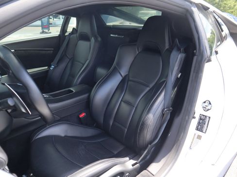 Used 2018 Acura NSX AWD/4WD image 2