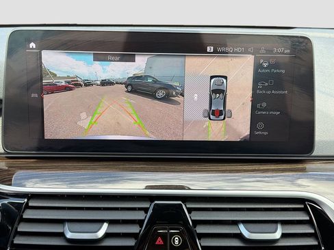 Used 2021 BMW 540i w/ Premium Package RWD image 34