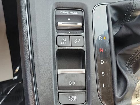 Used 2025 Honda CR-V LX image 28