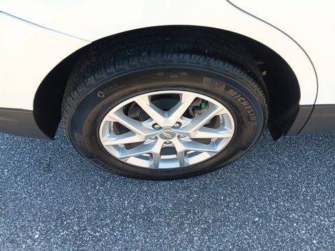 Used 2024 Chevrolet Equinox LS w/ LPO, Floor Liner Package FWD image 6