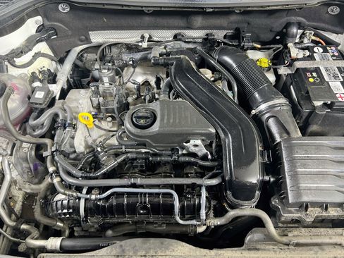 Used 2023 Volkswagen Taos SE image 28