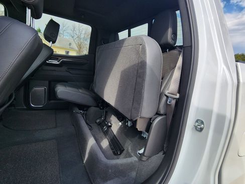 Used 2025 Chevrolet Silverado 1500 High Country w/ Technology Package image 19