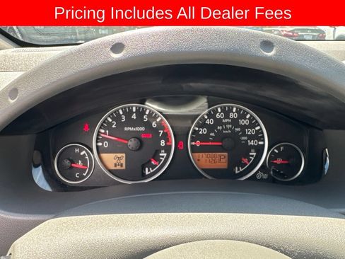 Used 2014 Nissan Frontier SL w/ SL Moonroof Package AWD/4WD image 8