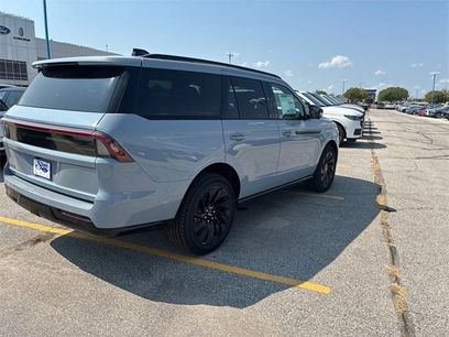 New 2025 Lincoln Navigator Reserve w/ Jet Appearance Package
