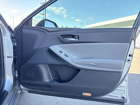 Used 2019 Toyota Avalon XLE image 8