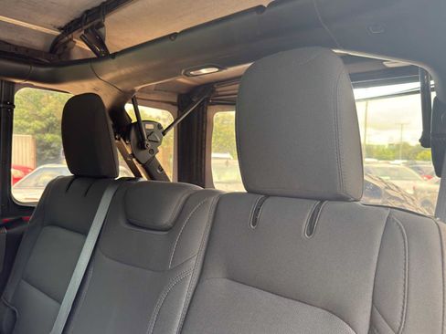 Used 2020 Jeep Wrangler Unlimited Sport AWD/4WD image 29