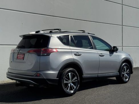 Used 2016 Toyota RAV4 XLE AWD/4WD image 7