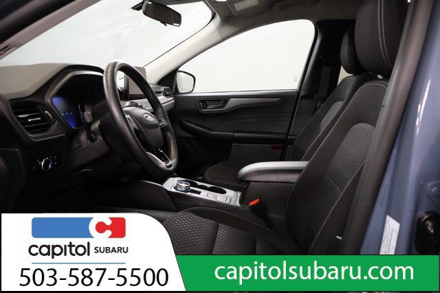Used 2024 Ford Escape Active AWD/4WD image 12