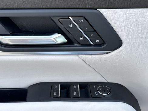 New 2026 GMC Terrain Denali w/ LPO, Black Badging Package image 17