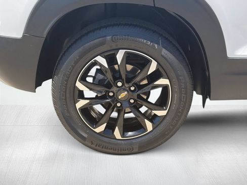 Used 2023 Chevrolet TrailBlazer LT w/ Convenience Package FWD image 14