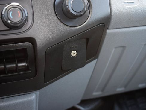Used 2015 Ford F250 XL RWD image 17