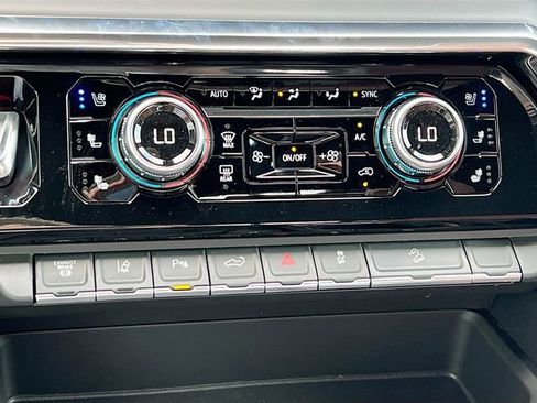 New 2026 GMC Sierra 2500 Denali Ultimate AWD/4WD image 11