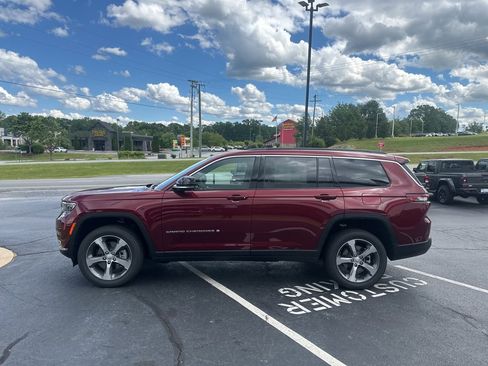 New 2025 Jeep Grand Cherokee L Limited image 8