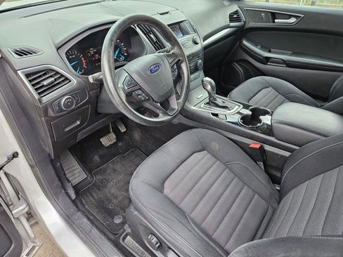 Used 2015 Ford Edge SE image 9