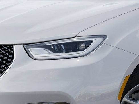 New 2026 Chrysler Pacifica Select FWD image 10