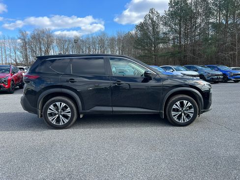 Used 2022 Nissan Rogue SV AWD/4WD image 7