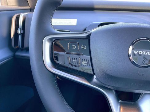 New 2026 Volvo EX30 Ultra w/ Protection Package Premier image 17