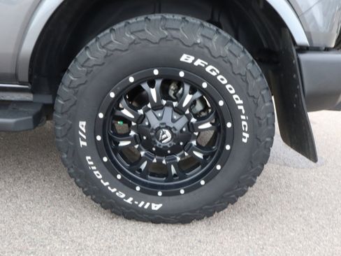 Used 2022 Ford Bronco Outer Banks image 20