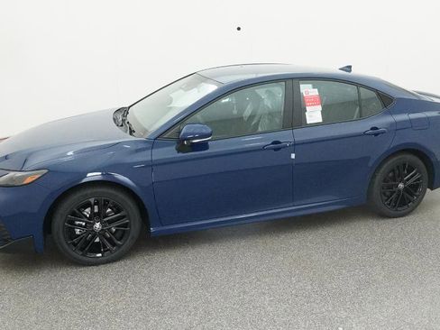 New 2026 Toyota Camry SE image 29