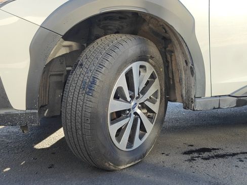 Used 2024 Subaru Outback Premium image 34