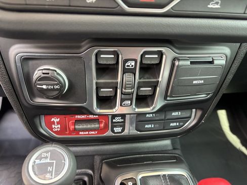 New 2026 Jeep Gladiator Rubicon AWD/4WD image 18