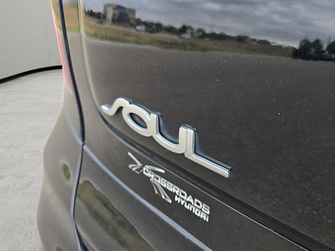 Used 2018 Kia Soul FWD image 30