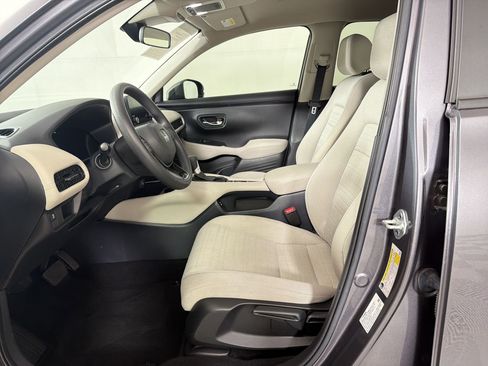 Certified 2025 Honda HR-V LX image 5