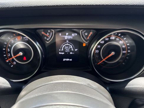 Used 2021 Jeep Wrangler Sport AWD/4WD image 16