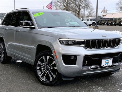 Certified 2024 Jeep Grand Cherokee Overland w/ Trailer Tow Package image 2